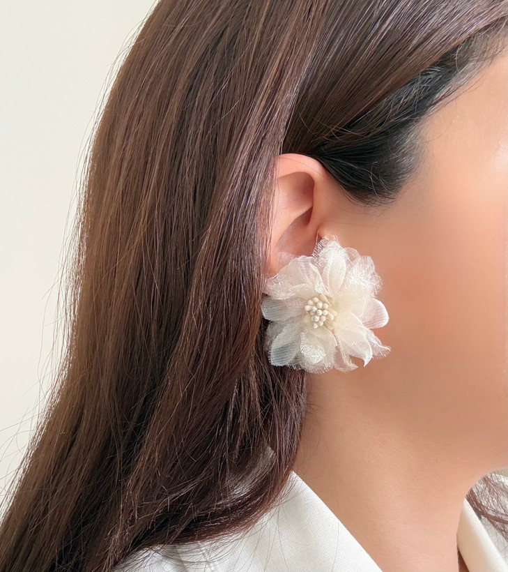 گوشواره زنانه پارچه ای گل سفید